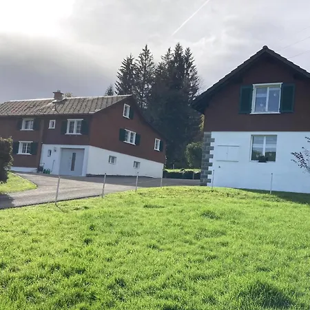 Apartment Im Toggi Mit Blick Auf Berge Wattwil